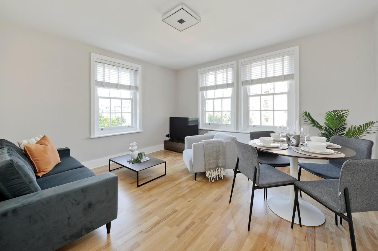 Fabulous Three Bedroom Flat Near Marylebone By Underthedoormat * London