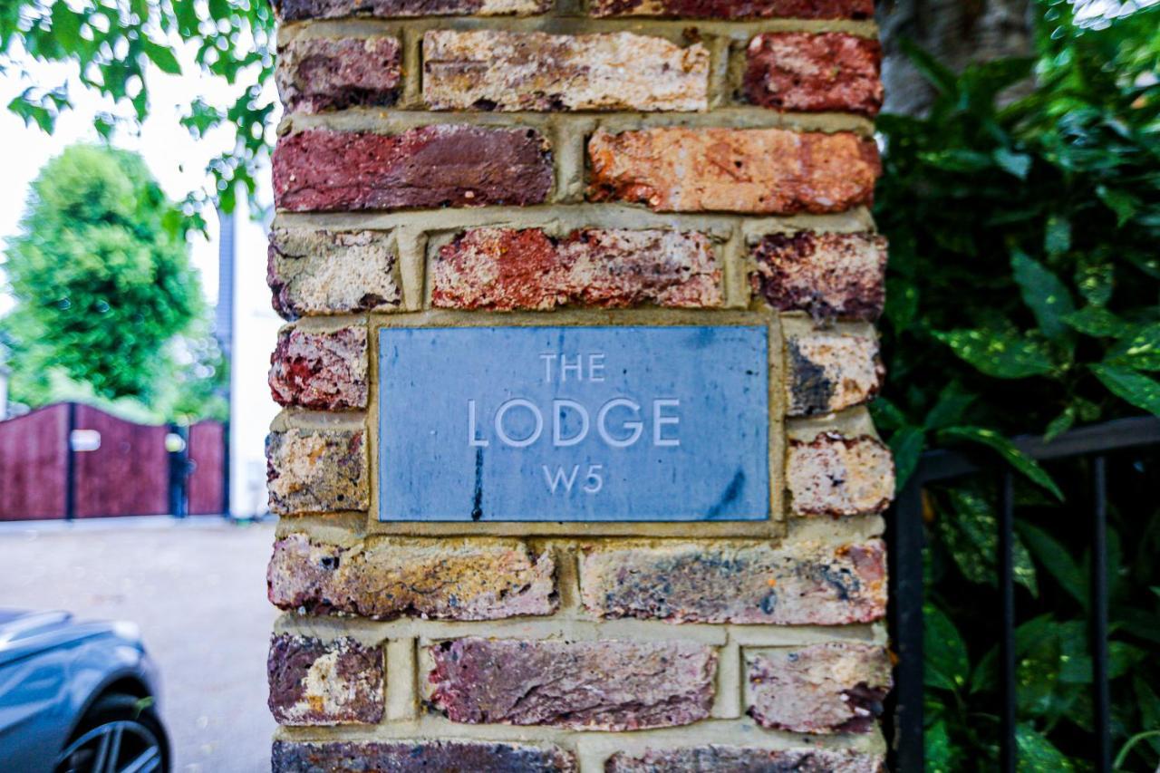 Artsy Serviced - Ealing * Londra