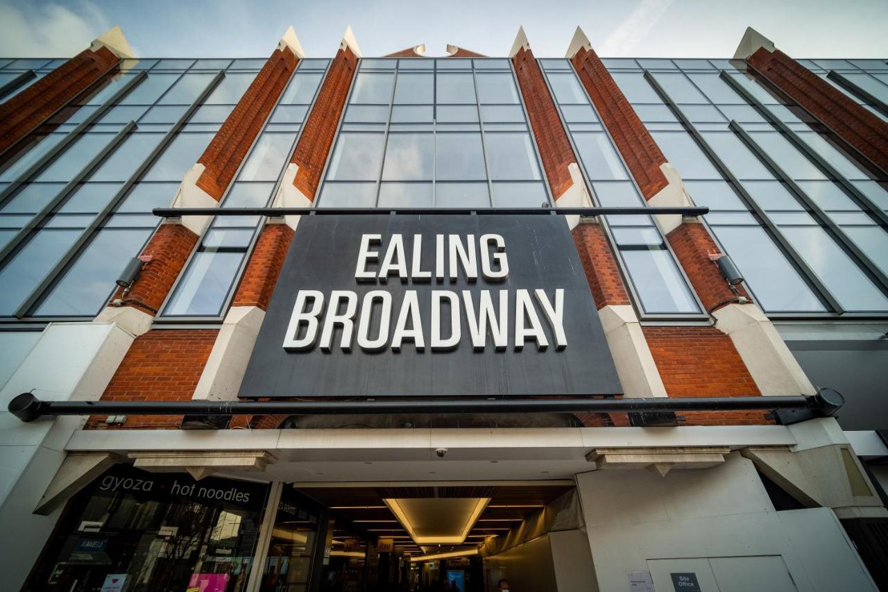 Artsy Serviced - Ealing Londra