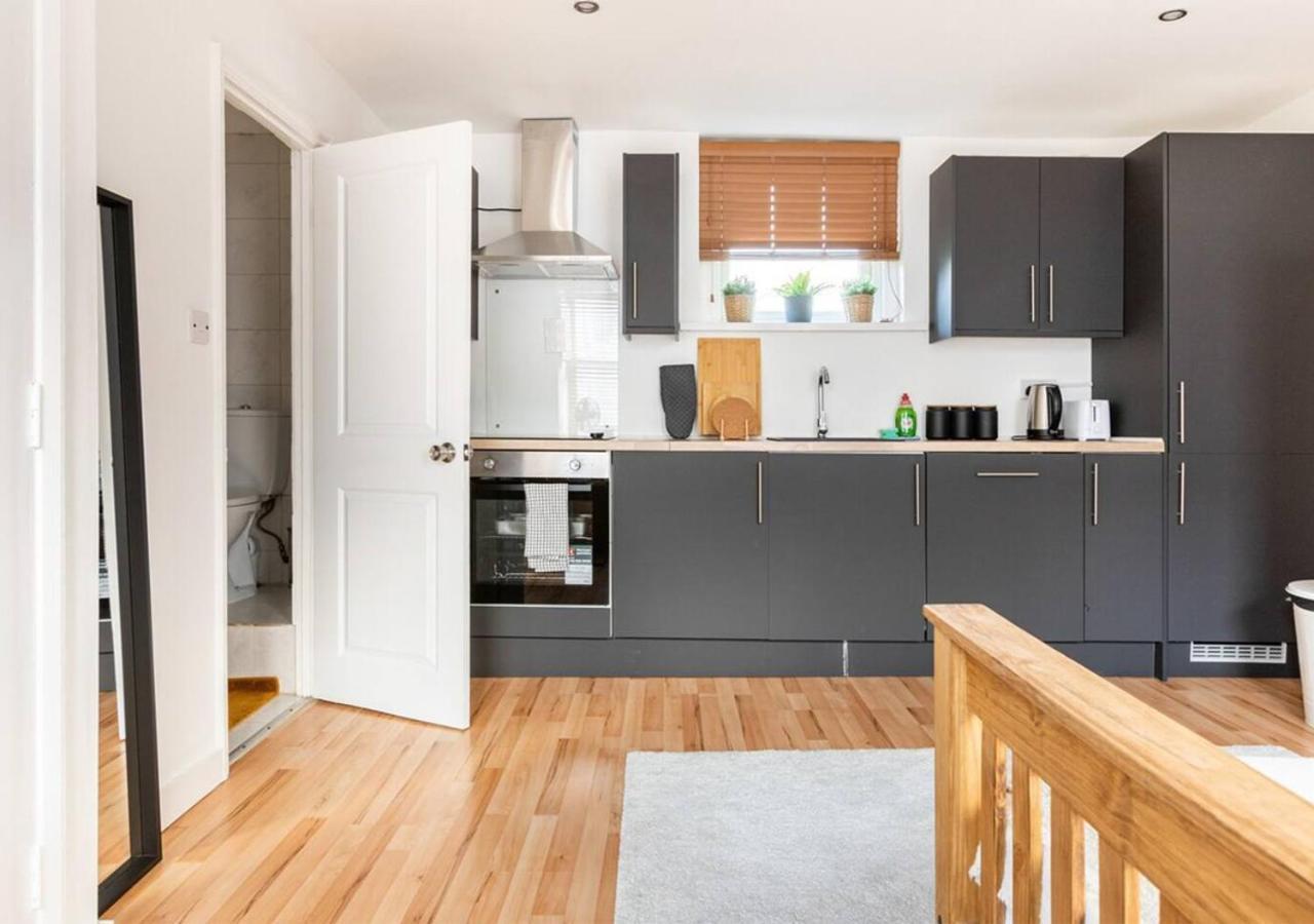 Modern Studio In Shoreditch London
