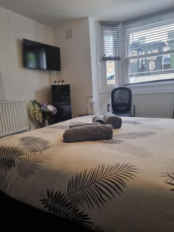 2 Bed Flat In Lambeth *