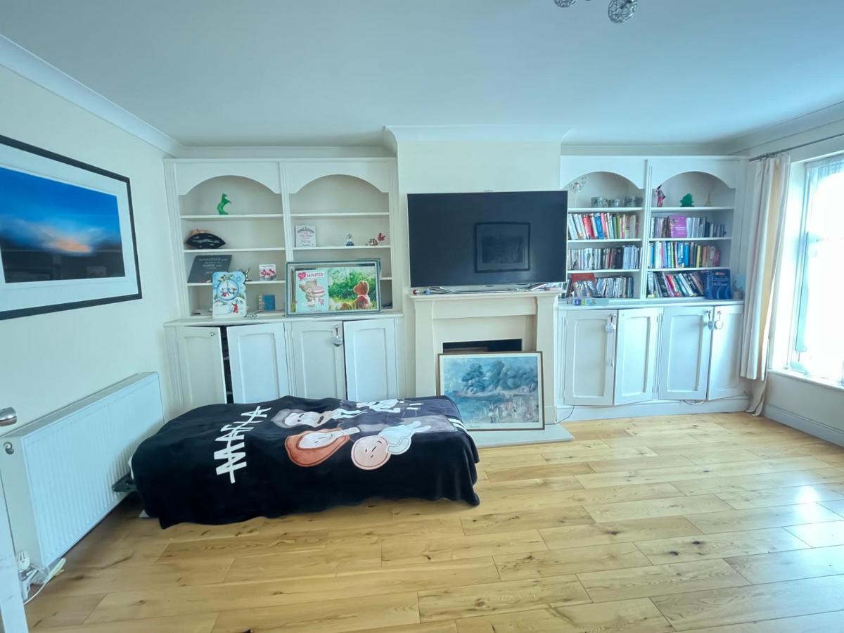 Gjestgiverier Close To Wimbledon Tennis *