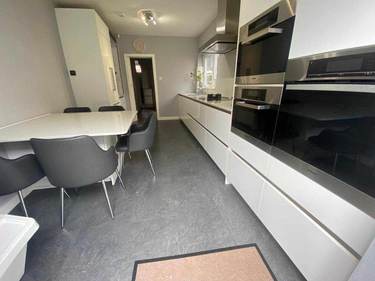 Homestay Private In Excellent Family House ,zone 2