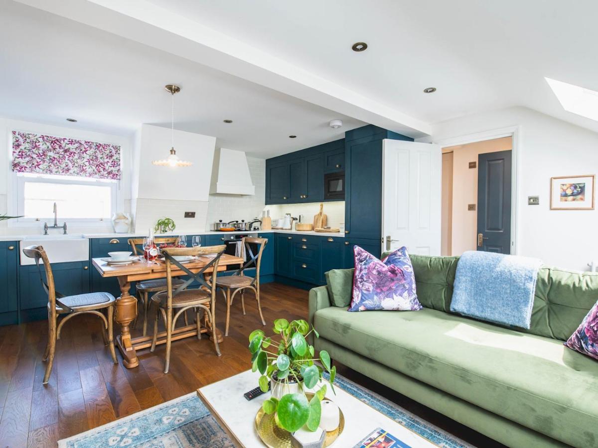 Interior Designed Stylish Flat In Fulham - 5 Min Walk To River Thames - Pass The Keys