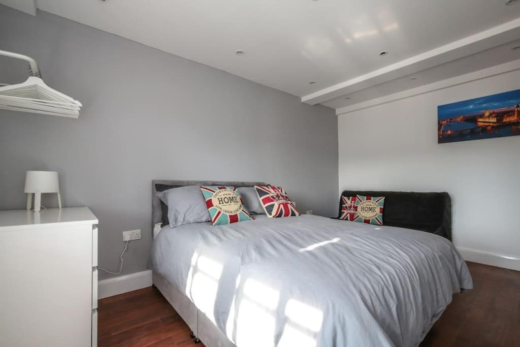 Feriehus Large Modern Spacious House 6 Bedrooms 5 Bathrooms London