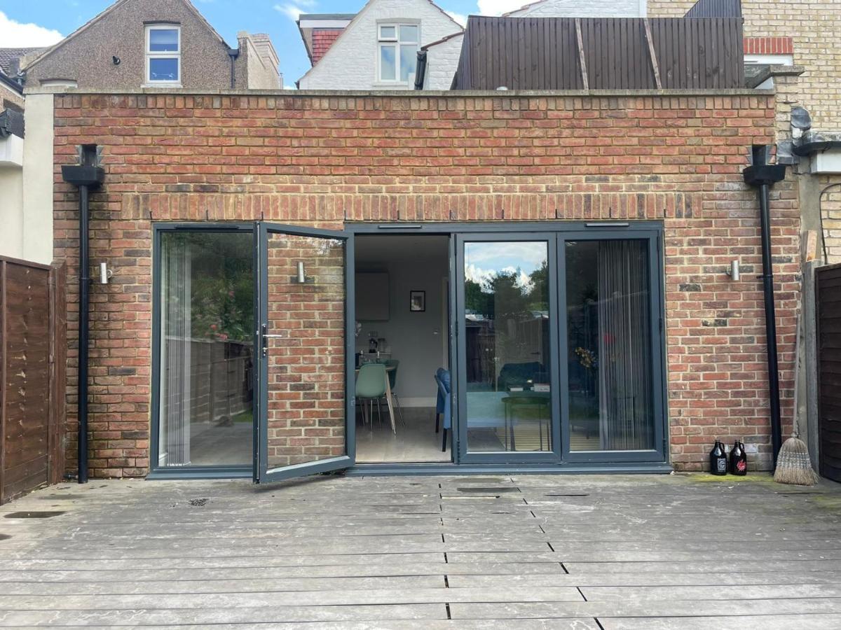 Apartment Wonderful 3 Bed Flat With Private Garden In Wimbledon - 1 The Queens