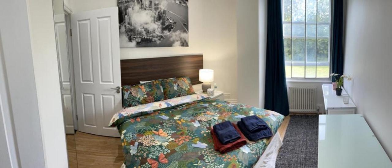 Lägenhet Hyde Park, Oxford Street, Paddington, Beautiful 3 Bedrooms,balcony, 2 Bath, Mansion Block, Maida Vale, W9 Nw8 Lords Cricket *
