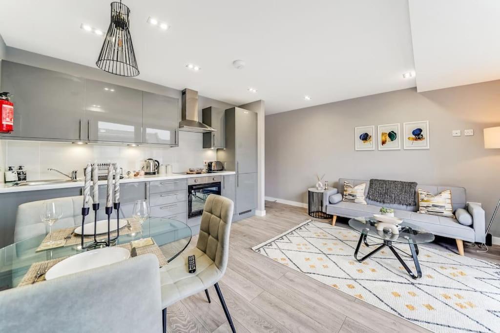 Modern 1 Bed Apt By Old Street / Shoreditch * Londen