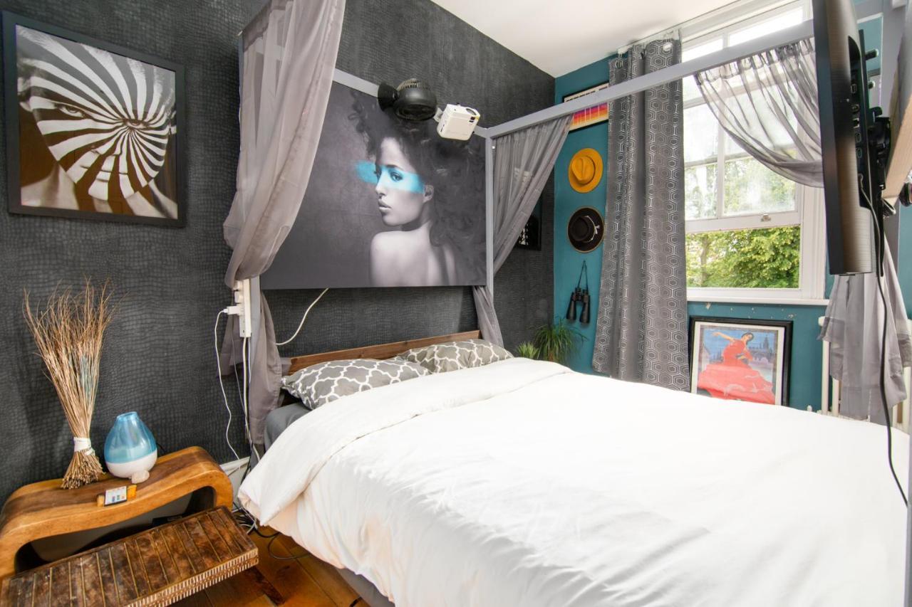 Séjour chez l'habitant Master En - Townhouse Double With Garden & Hot Tub *
