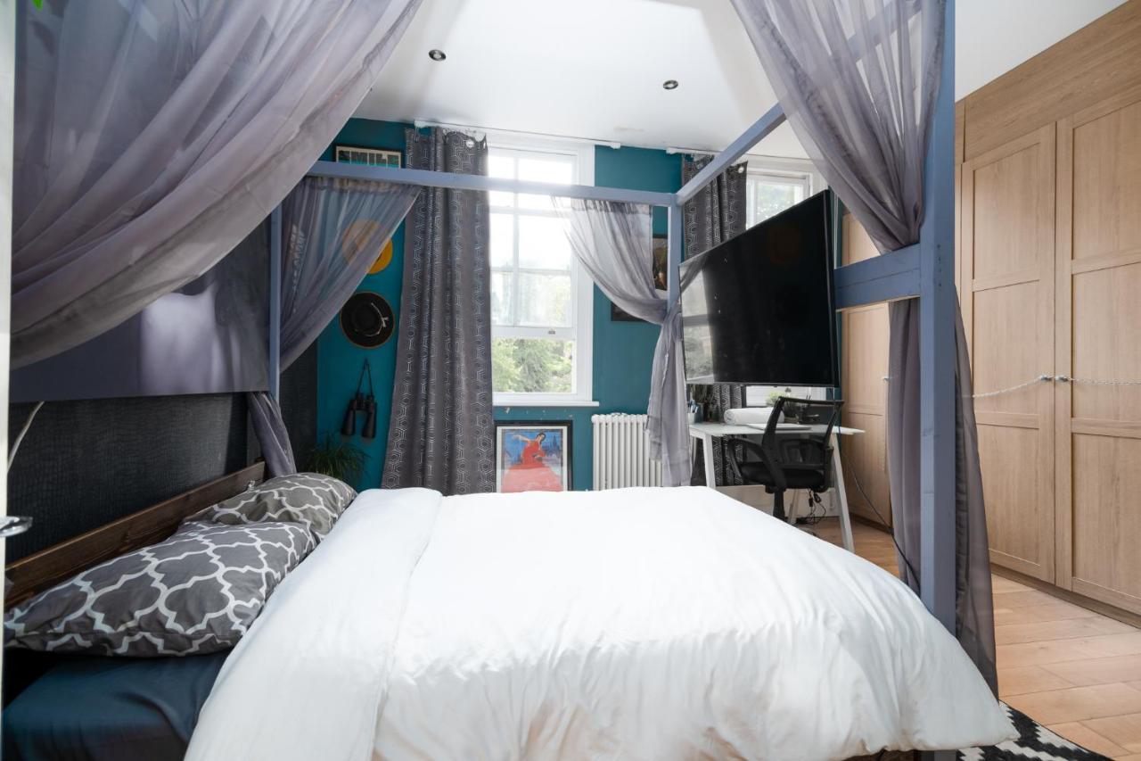 Séjour chez l'habitant Master En - Townhouse Double With Garden & Hot Tub *