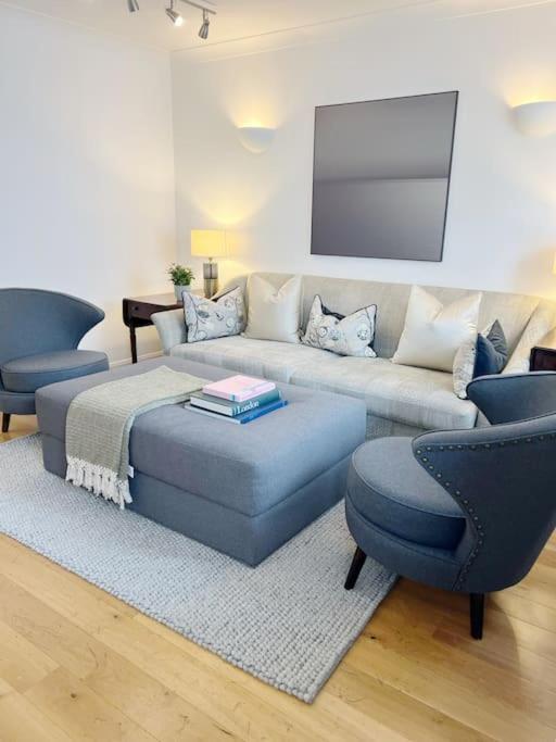 Beautiful Mews, Sleeps 4