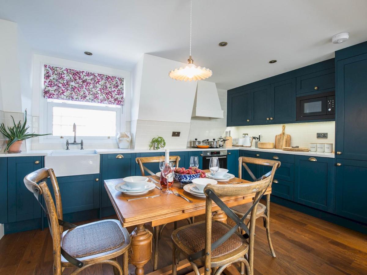 Interior Designed Stylish Flat In Fulham - 5 Min Walk To River Thames - Pass The Keys Apartment