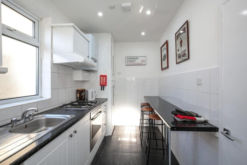 Feriehus Large Modern Spacious House 6 Bedrooms 5 Bathrooms London