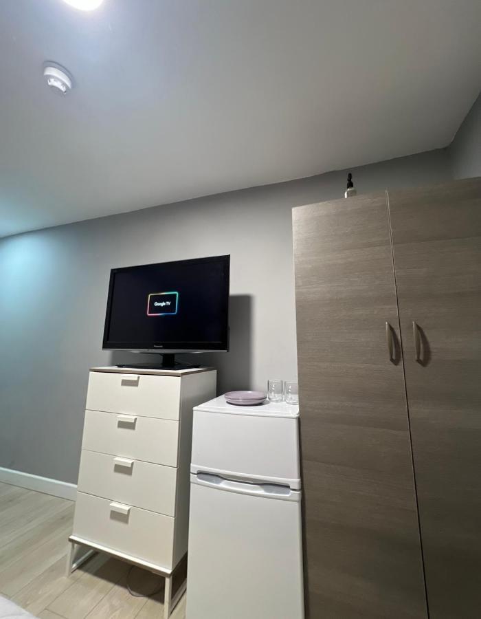 Sterne Street Guest house London