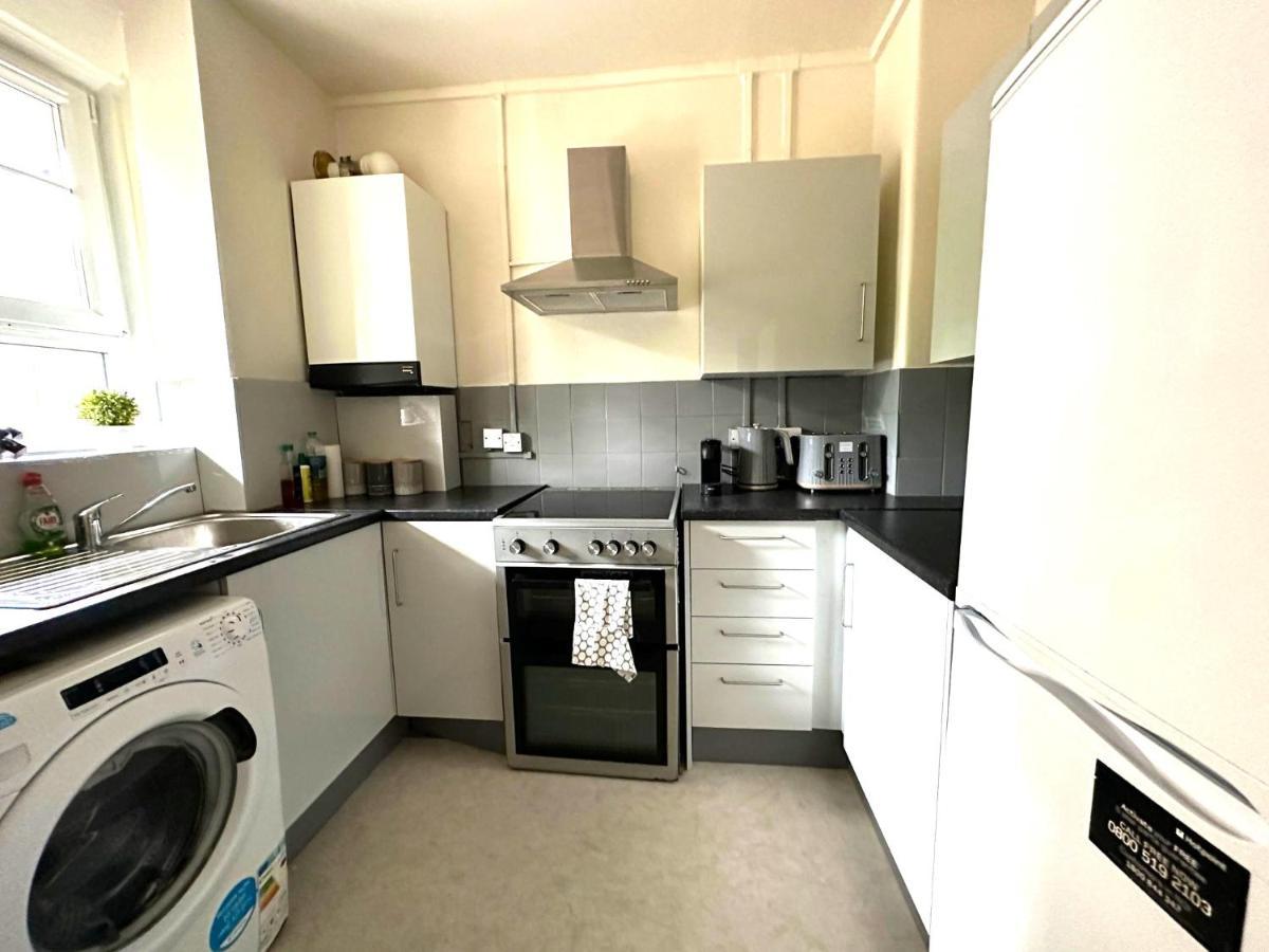 Charming 2-bed Flat With Balcony Close To White Westfield Appartement