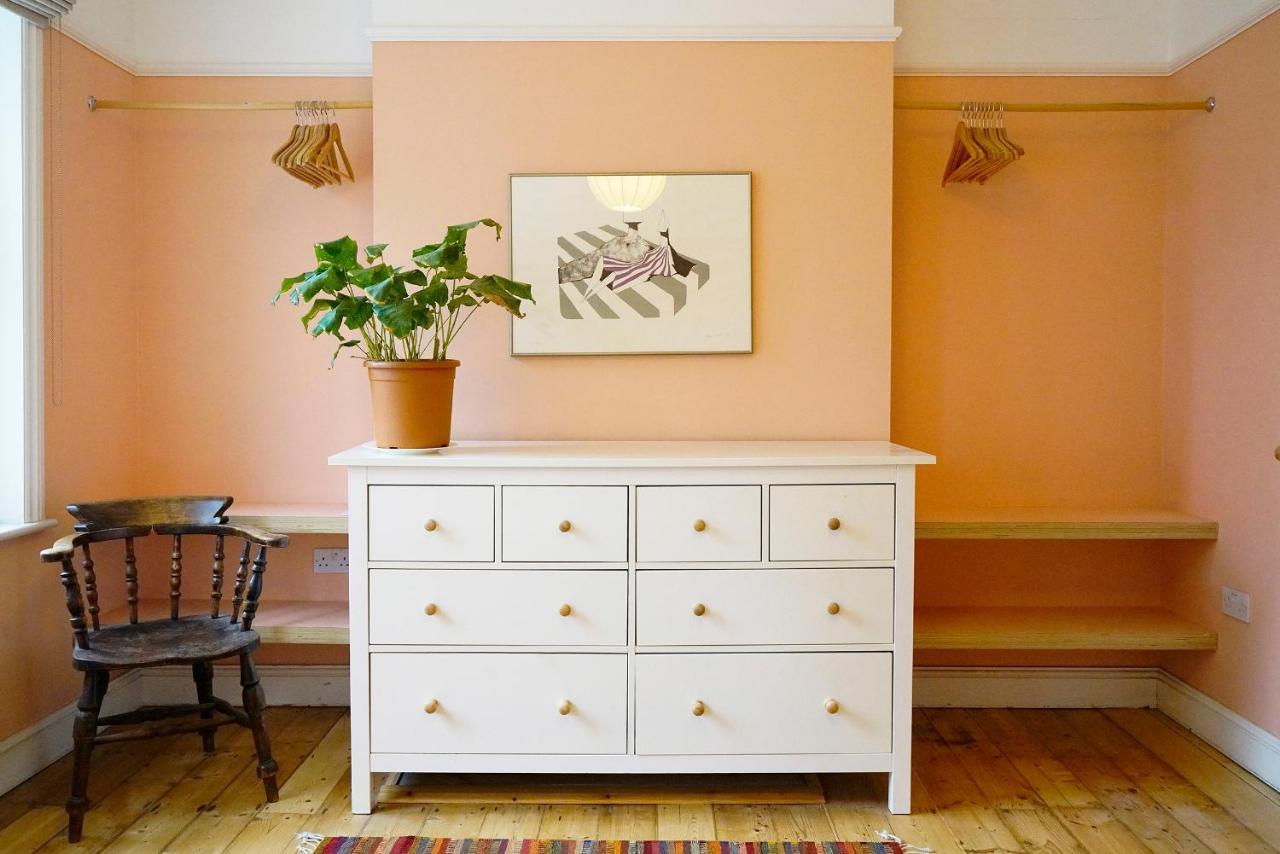 Stunning 3-bedroom Townhouse In Superb Location * Londen
