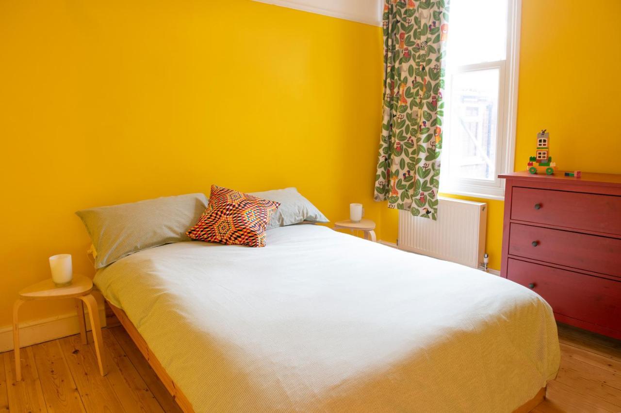 Stunning 3-bedroom Townhouse In Superb Location * Londen