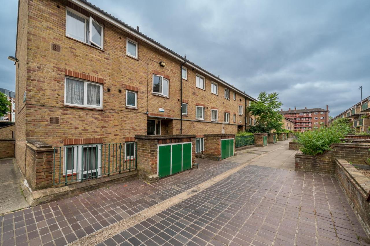 Joivy Cosy Flat In Elephant And Castle, Private Garden And Pets Allowed Londra