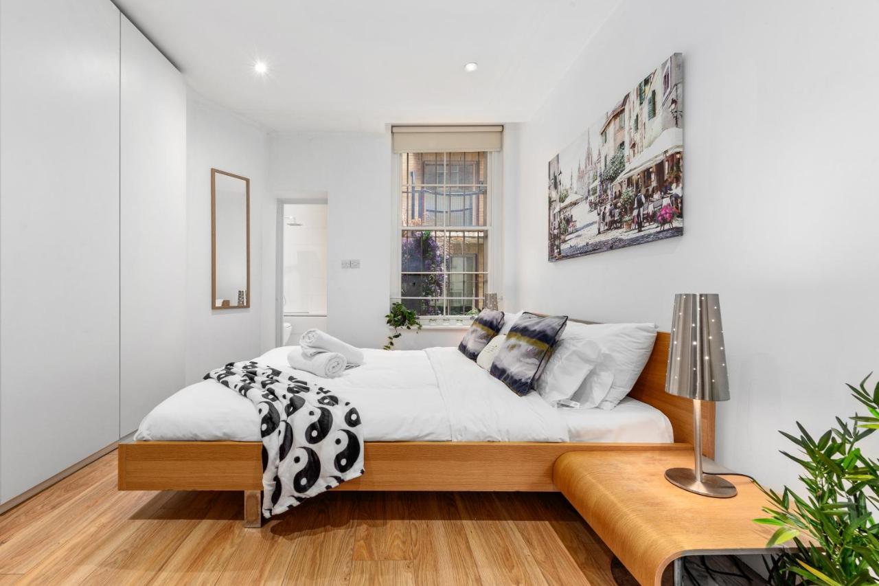 Lägenhet 3-bedroom Flat In Sleeps 14 Hy1 *