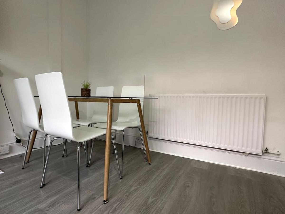 Appartement Wonderful 2 Bedroom On Tower Bridge Londen