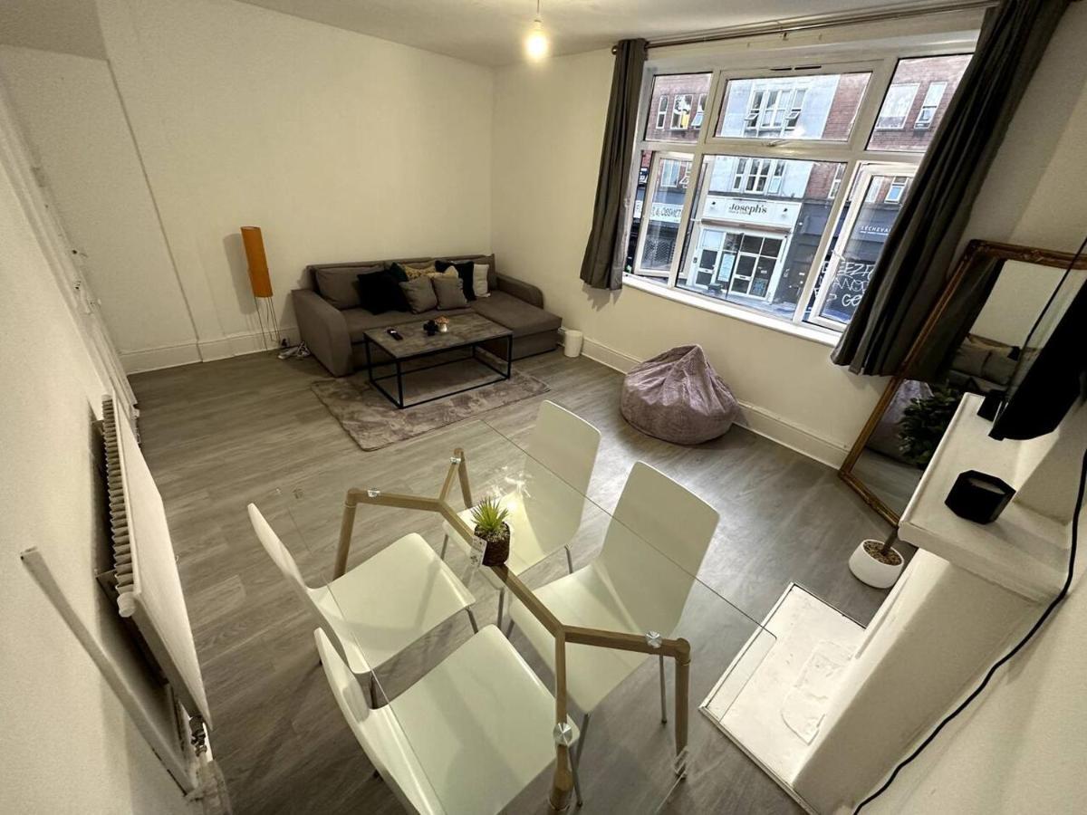 Wonderful 2 Bedroom On Tower Bridge * Londen