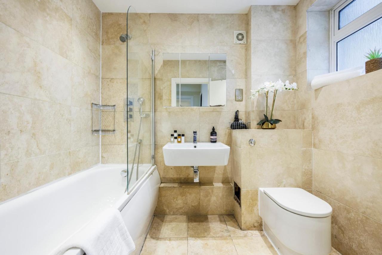 Bloomsbury Pad * London