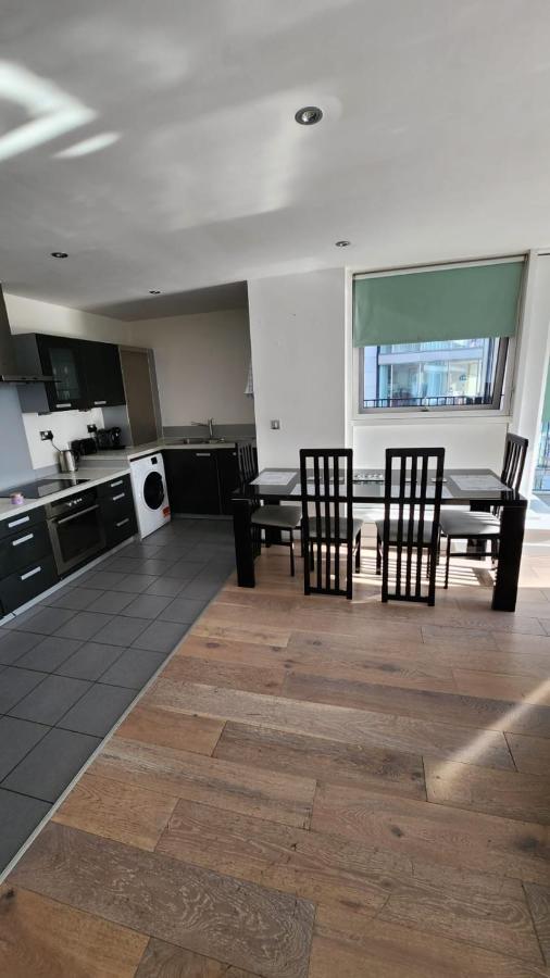Luxury 2 Bed Excel Londra