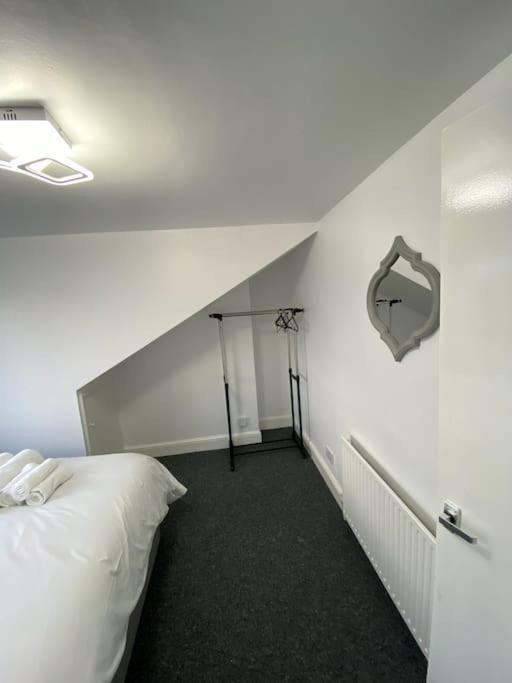 Apartment 2 Bedroom Flat In