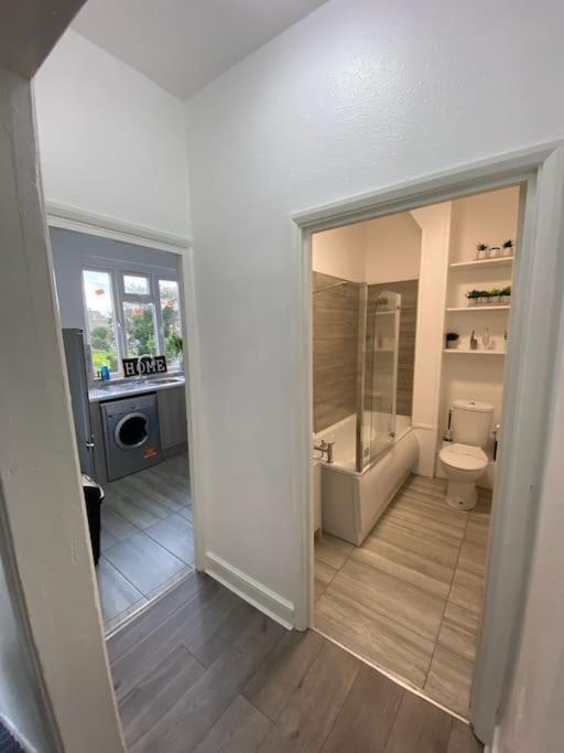 Apartment 2 Bedroom Flat In *