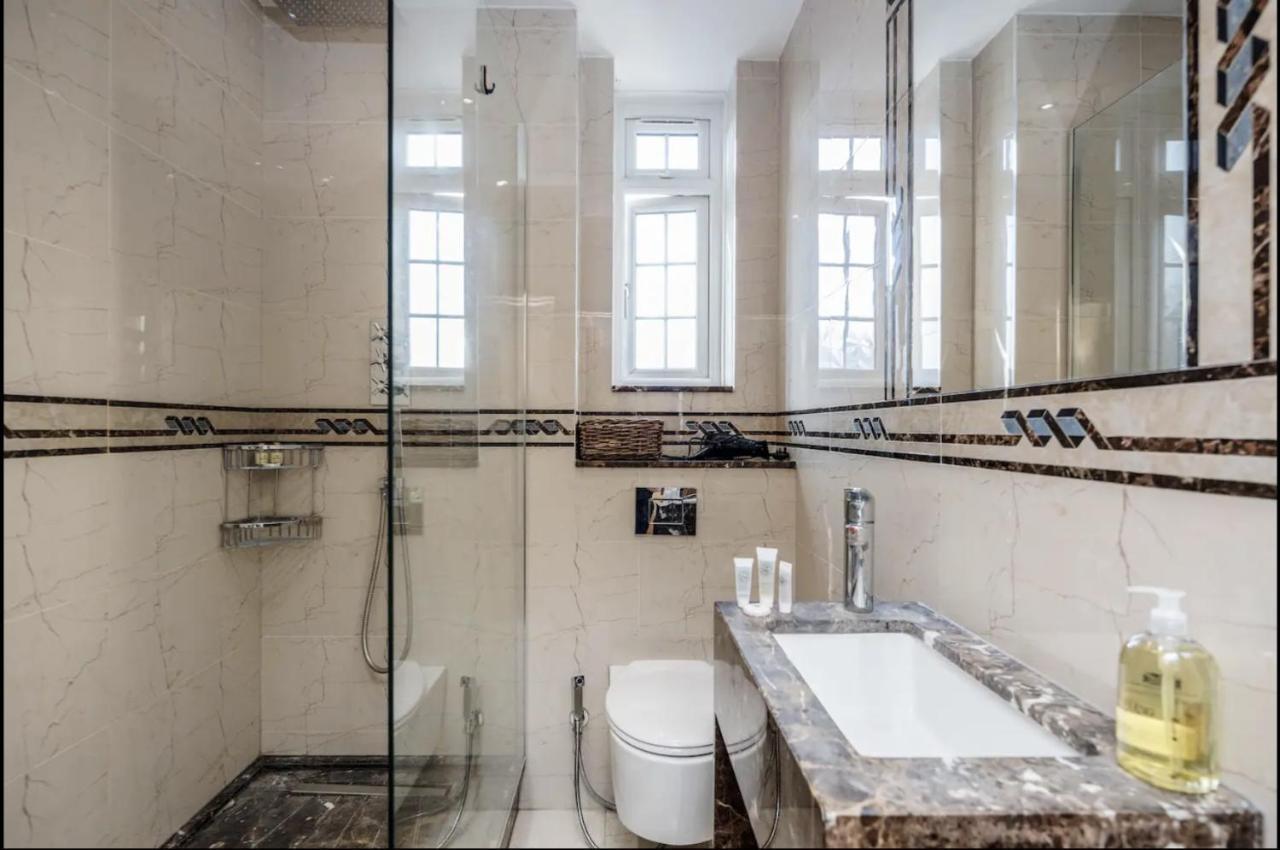 Luxe - Hyde Park - 2bed 3bath A/c + Lift Leilighet