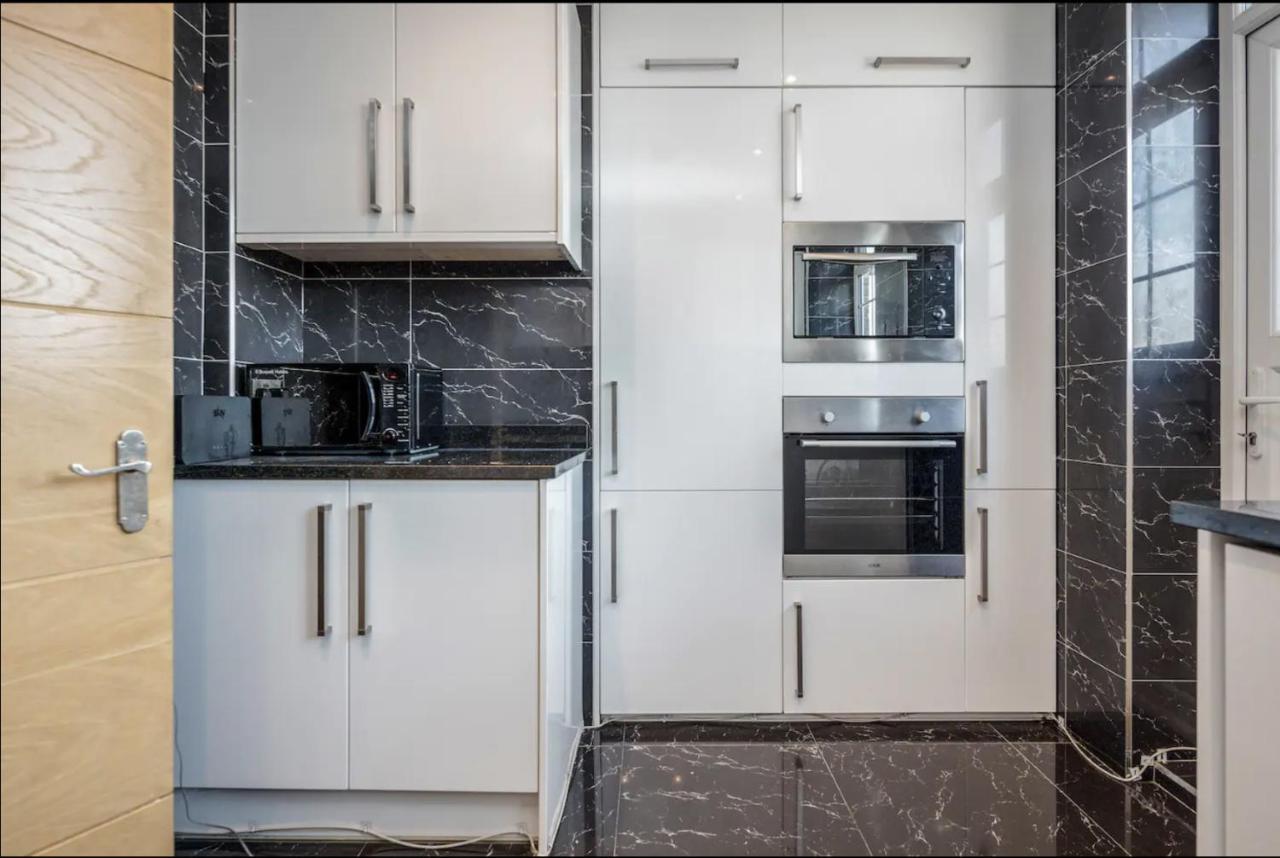 Leilighet Luxe - Hyde Park - 2bed 3bath A/c + Lift *