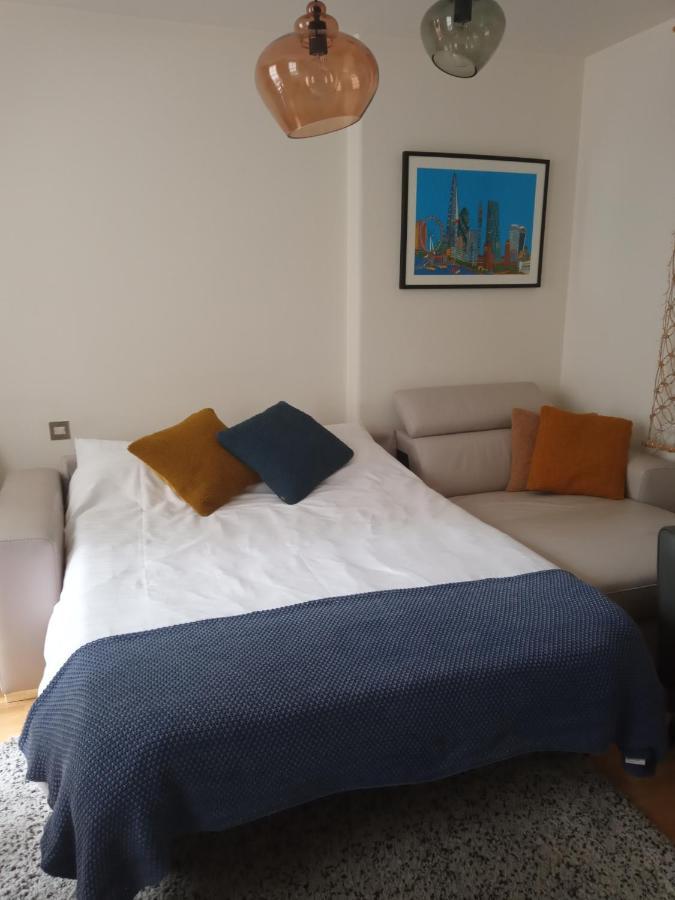 Stylish 1 Bedroom In Lägenhet