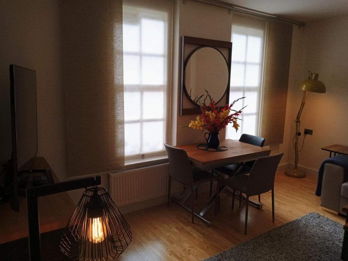 Stylish 1 Bedroom In * London