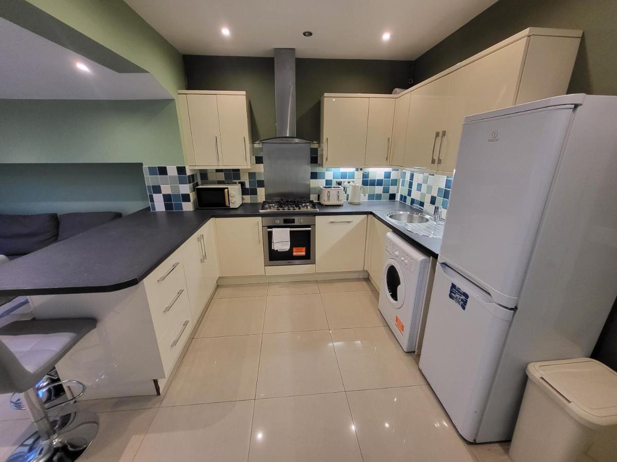 Lejlighed Large 4 Bedroom House In London