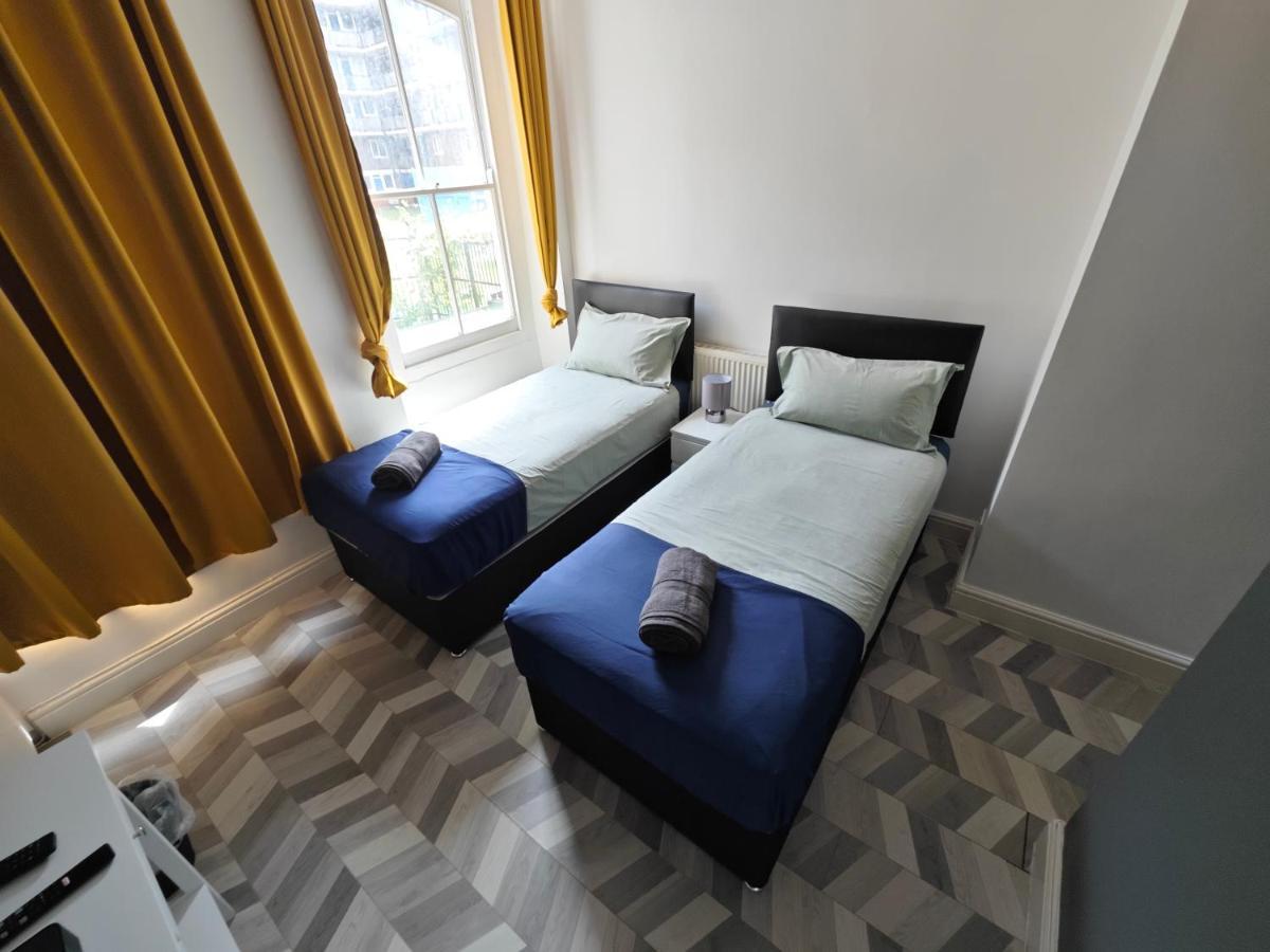 2 Bedroom 2 Bathroom In Old St - Shoreditch - Zone 1 Lägenhet