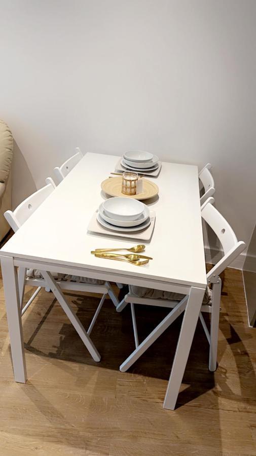 Tee Sweetlux Appartement Londen