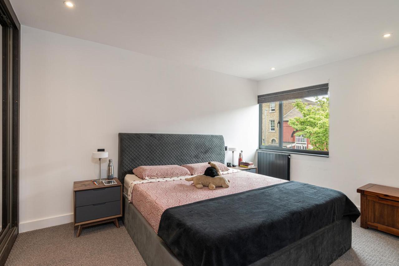 Feriehus Altido Stunning 2 Bed House With Garden And Free Parking, Near Clapham Park London
