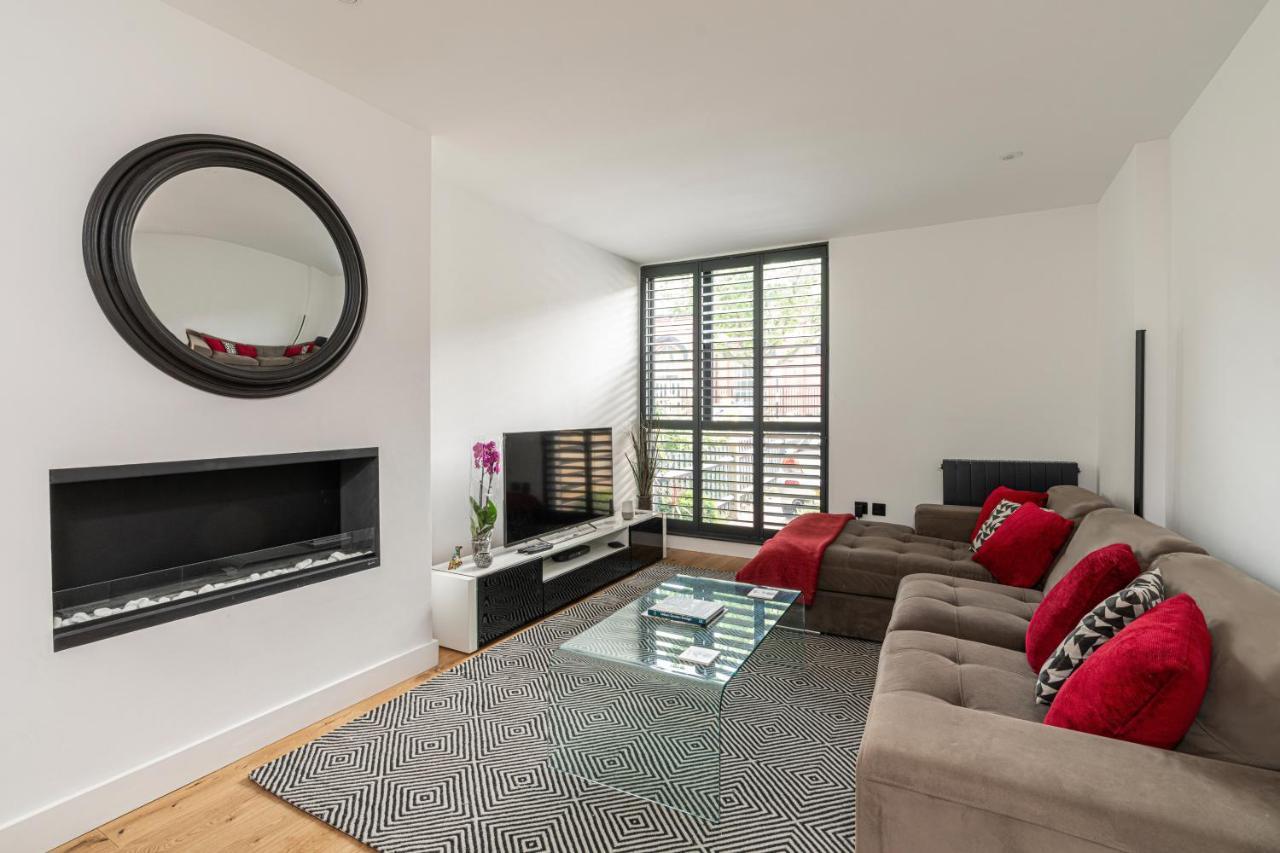 Feriehus Altido Stunning 2 Bed House With Garden And Free Parking, Near Clapham Park *
