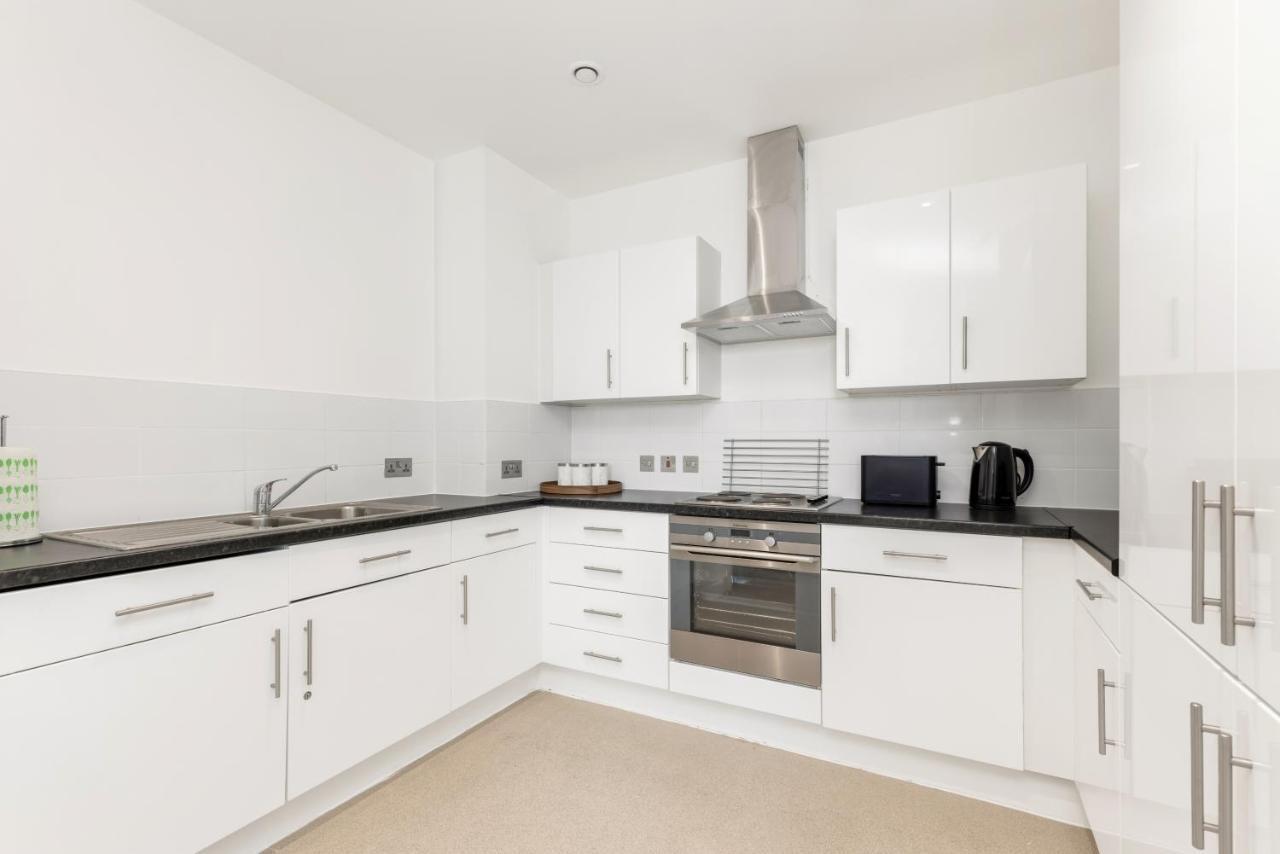 Khayat Homes - The Ferry - Two Bed Lejlighed London