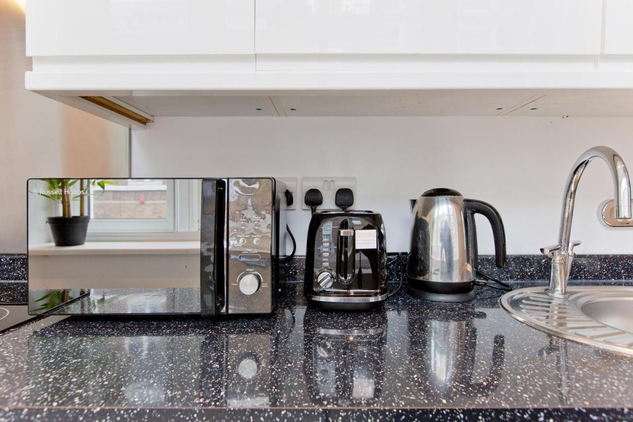 Imperial Middlesex Street Apartment *