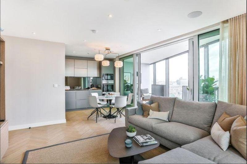 Bridge - Luxury Brand New * Londres