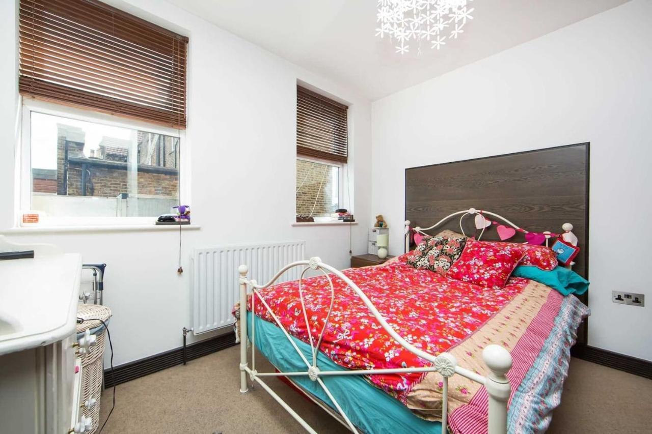 1 Bedroom With Private Roof Terrace Apartment