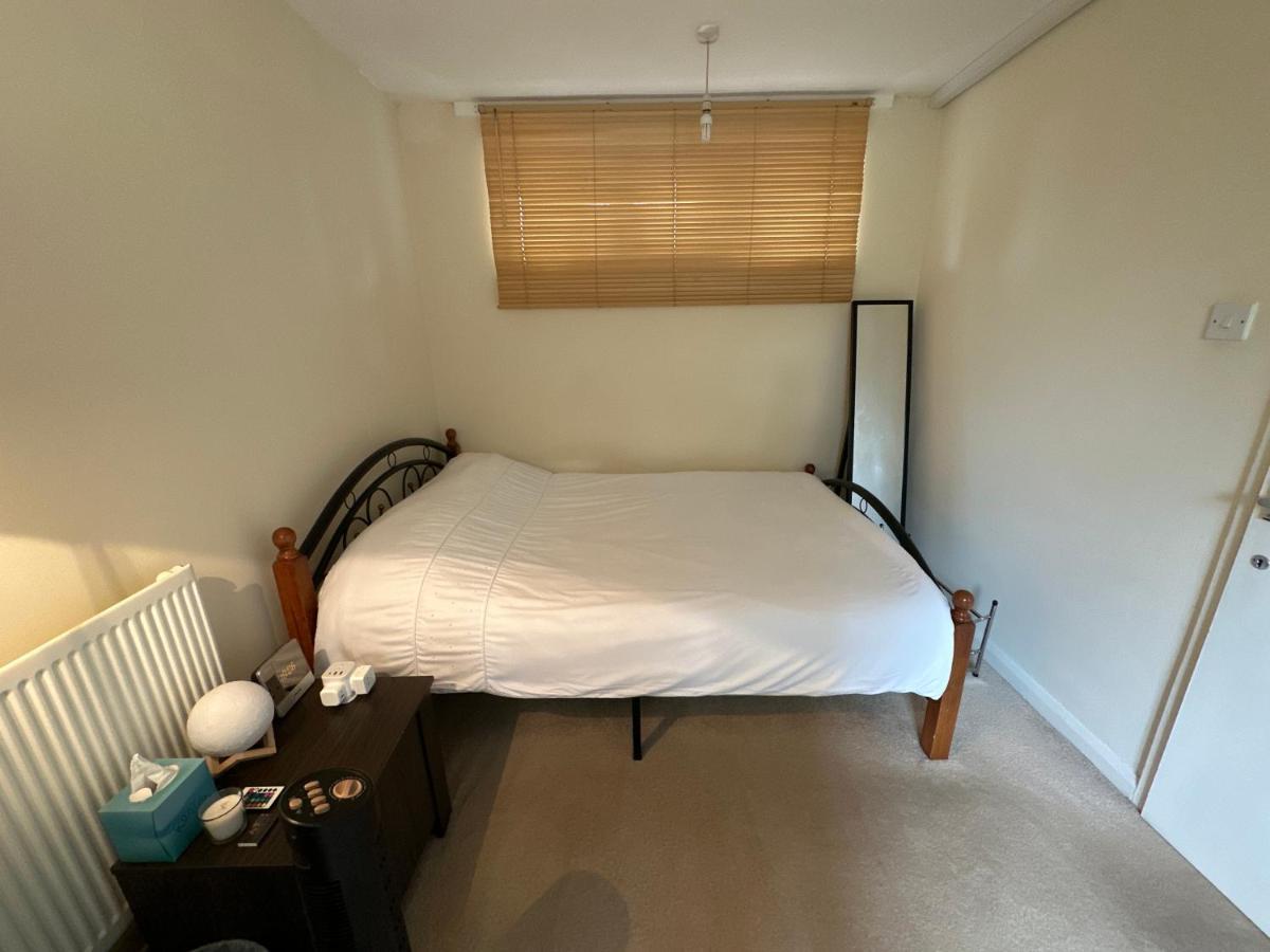 Rum i privatbostad Cozy In Shared Near Canary Wharf