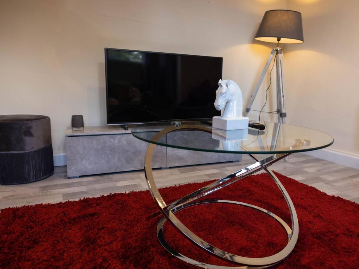 3 Bedroomflat-free Parking-wifi-parking-8people Lejlighed *