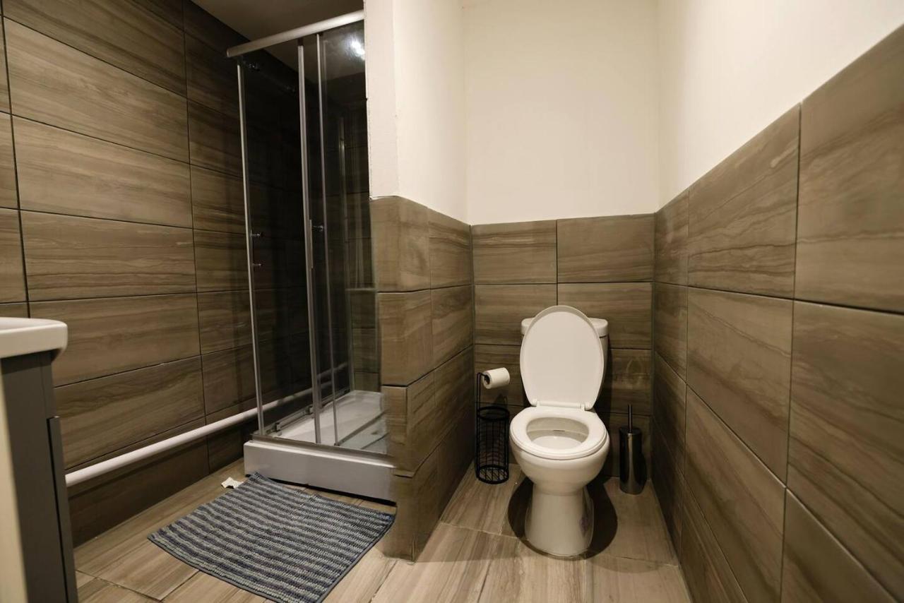 Lejlighed 3 Bedroomflat-free Parking-wifi-parking-8people *