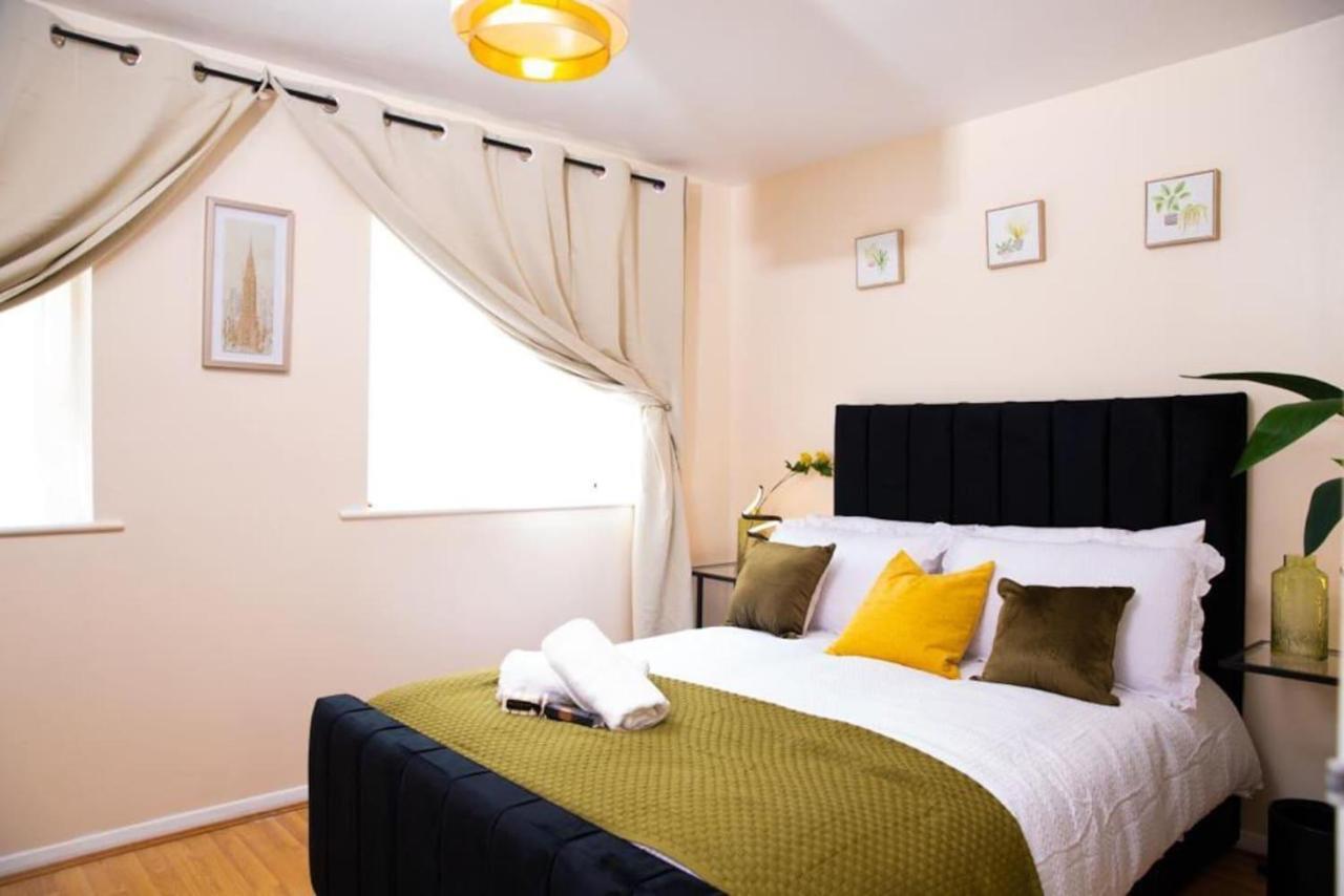 Inviting 1-bed In Near Hotsput Lägenhet London
