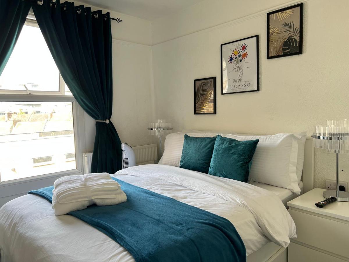 Luxury 1bed Holiday Flat-10 Minutes From Bridge & 3mins Walk To Lewisham Dlr Leilighet London