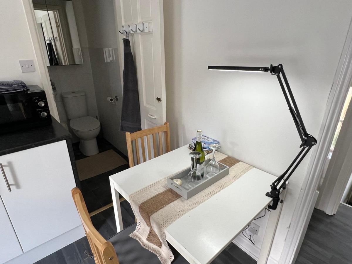 Luxury 1bed Holiday Flat-10 Minutes From Bridge & 3mins Walk To Lewisham Dlr Lejlighed