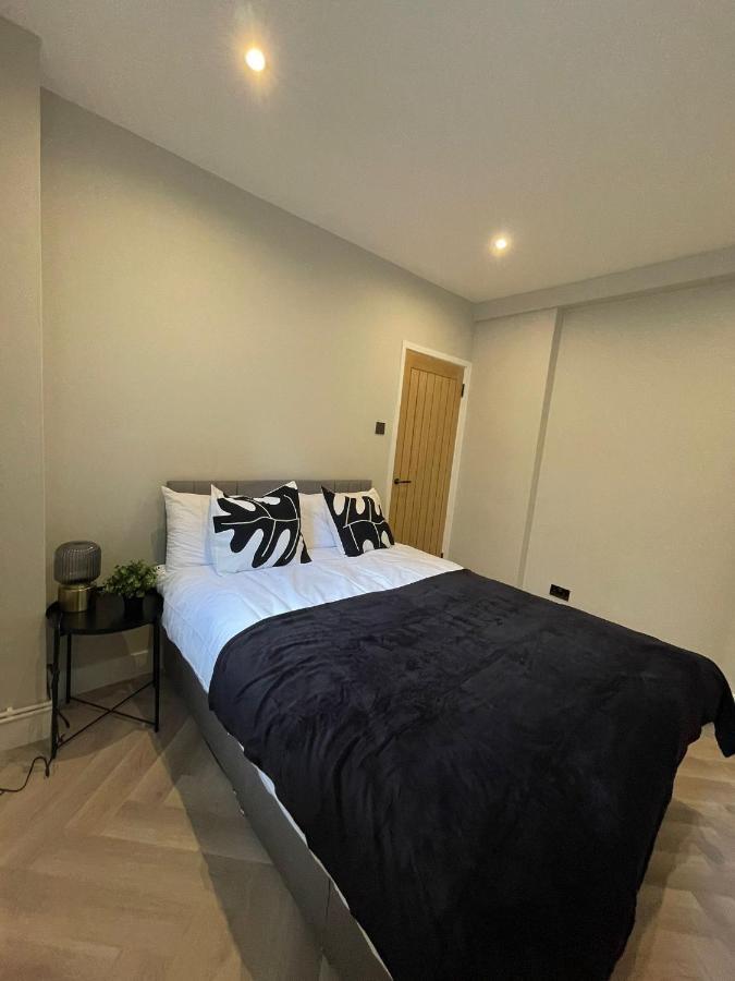 Luxury 2 Bed 1 Bath In By Graceful Londres