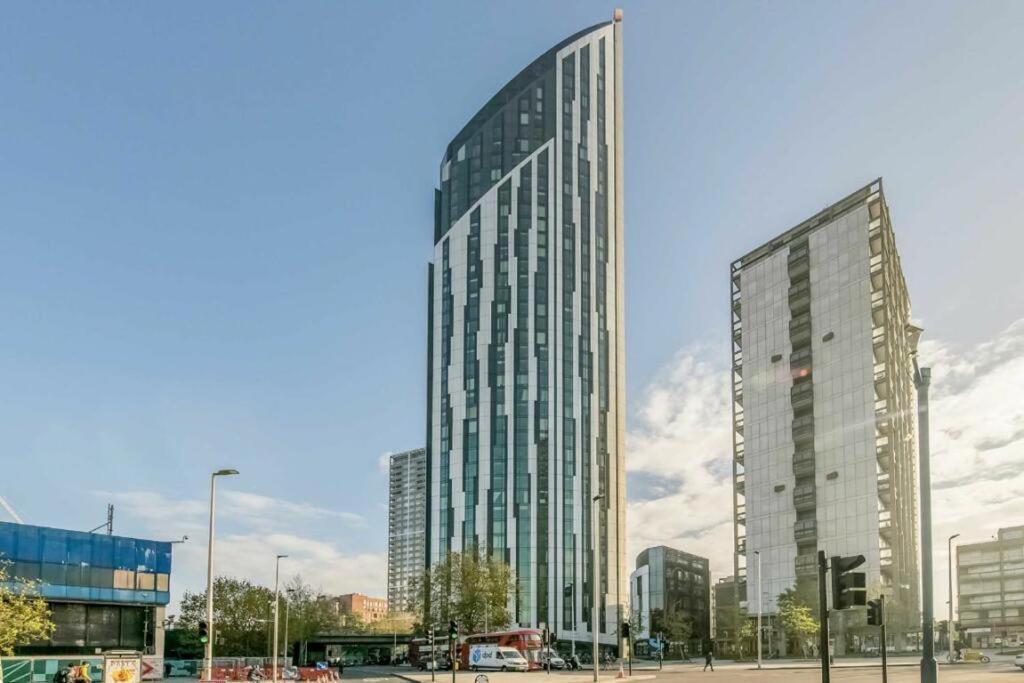 Entire In Se1